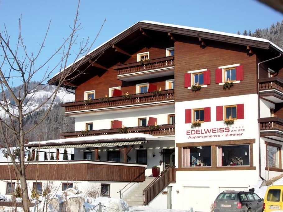 Chalet Edelweiss am See Combi, 6 apt. incl. gezamenlijke keuken en eetruimte - 37-44 personen