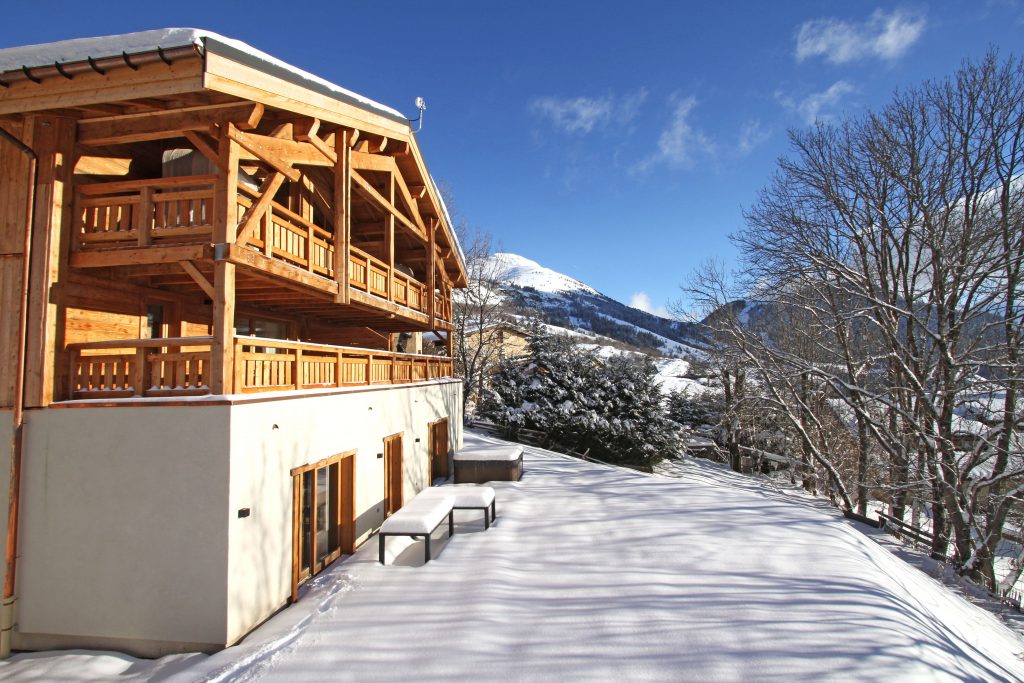 Chalet Nuance De Blanc