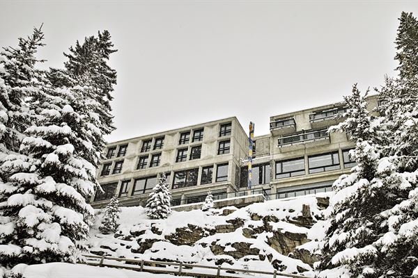 Hotel Terminal Neige le Totem