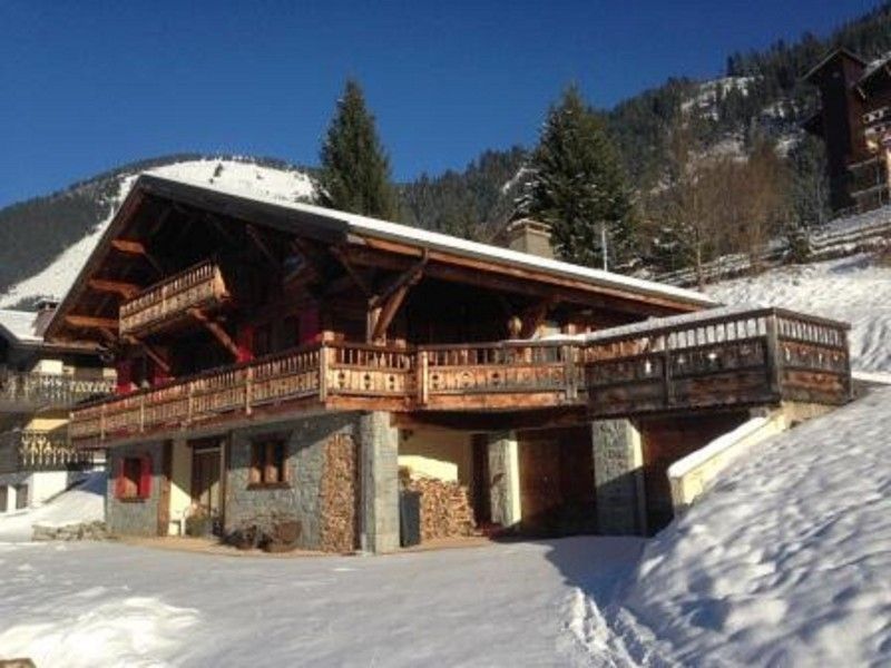 Chalet Les 2 Vallees met buiten-jacuzzi en sauna - 20 personen